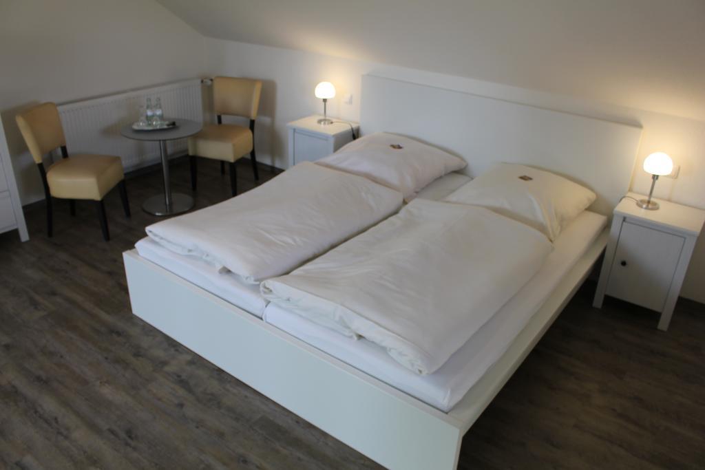 Pension Brunnenhof รูทเกน ภายนอก รูปภาพ